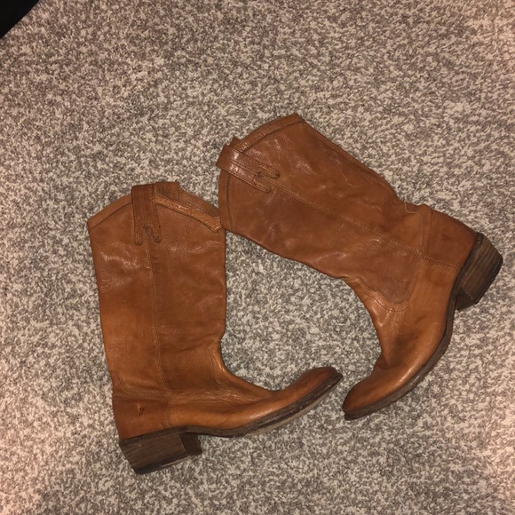 Frye Shoes - FRYE Tan Classic Cowboy Boots